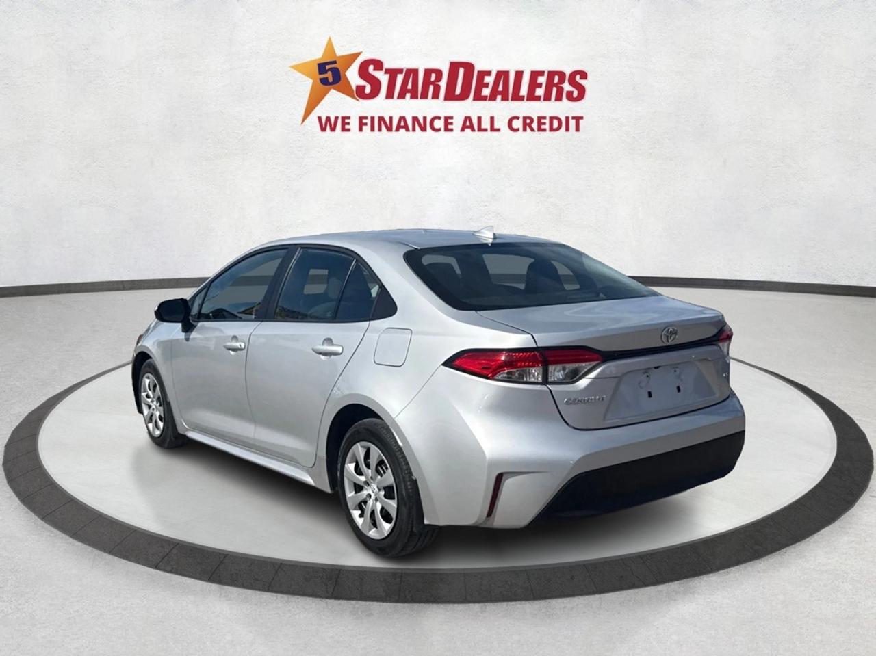 2023 Toyota Corolla LE CLEAN LOW KM MUST SEE WE FINANCE ALL CREDIT! Photo4