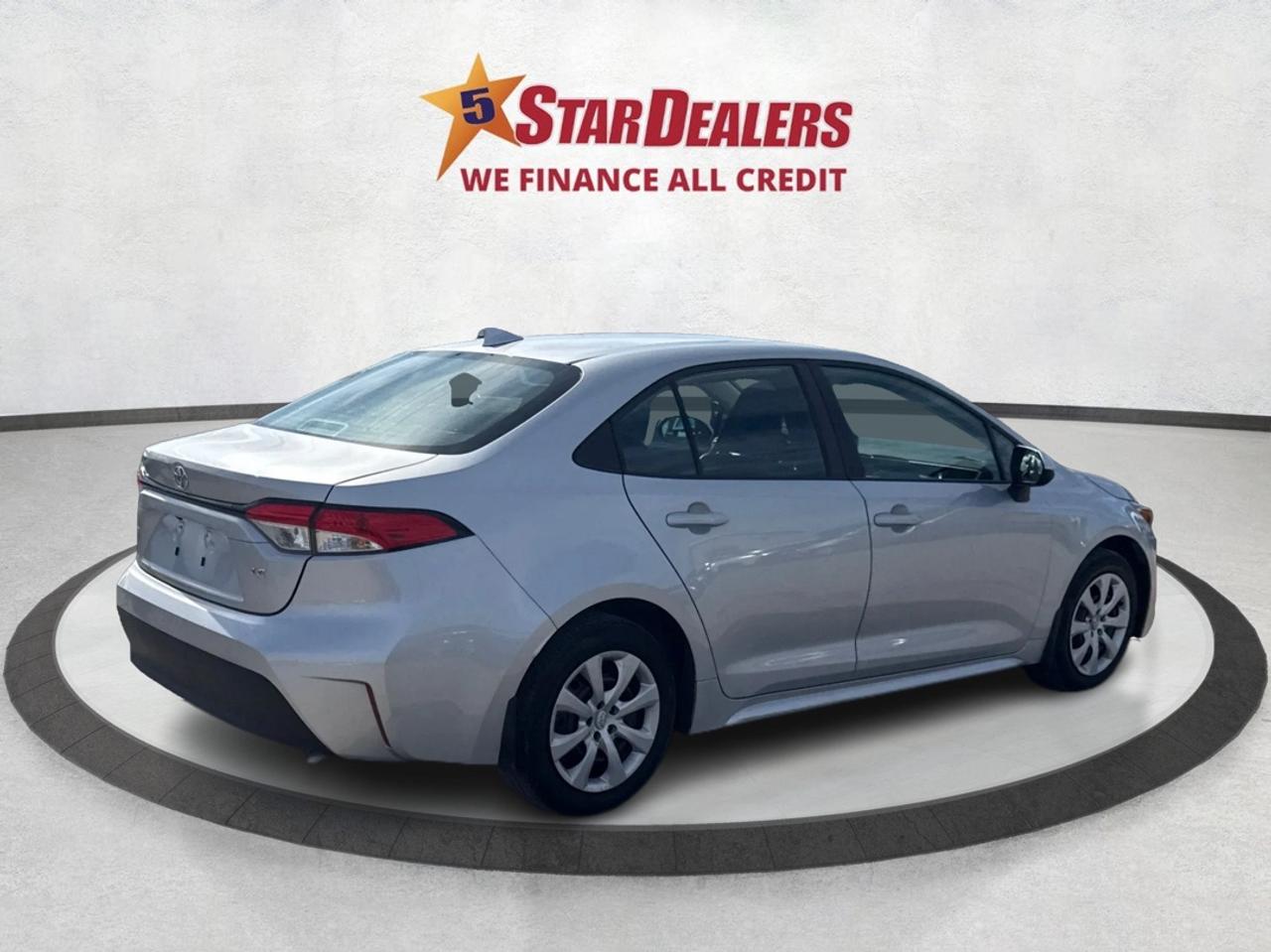 2023 Toyota Corolla LE CLEAN LOW KM MUST SEE WE FINANCE ALL CREDIT! Photo