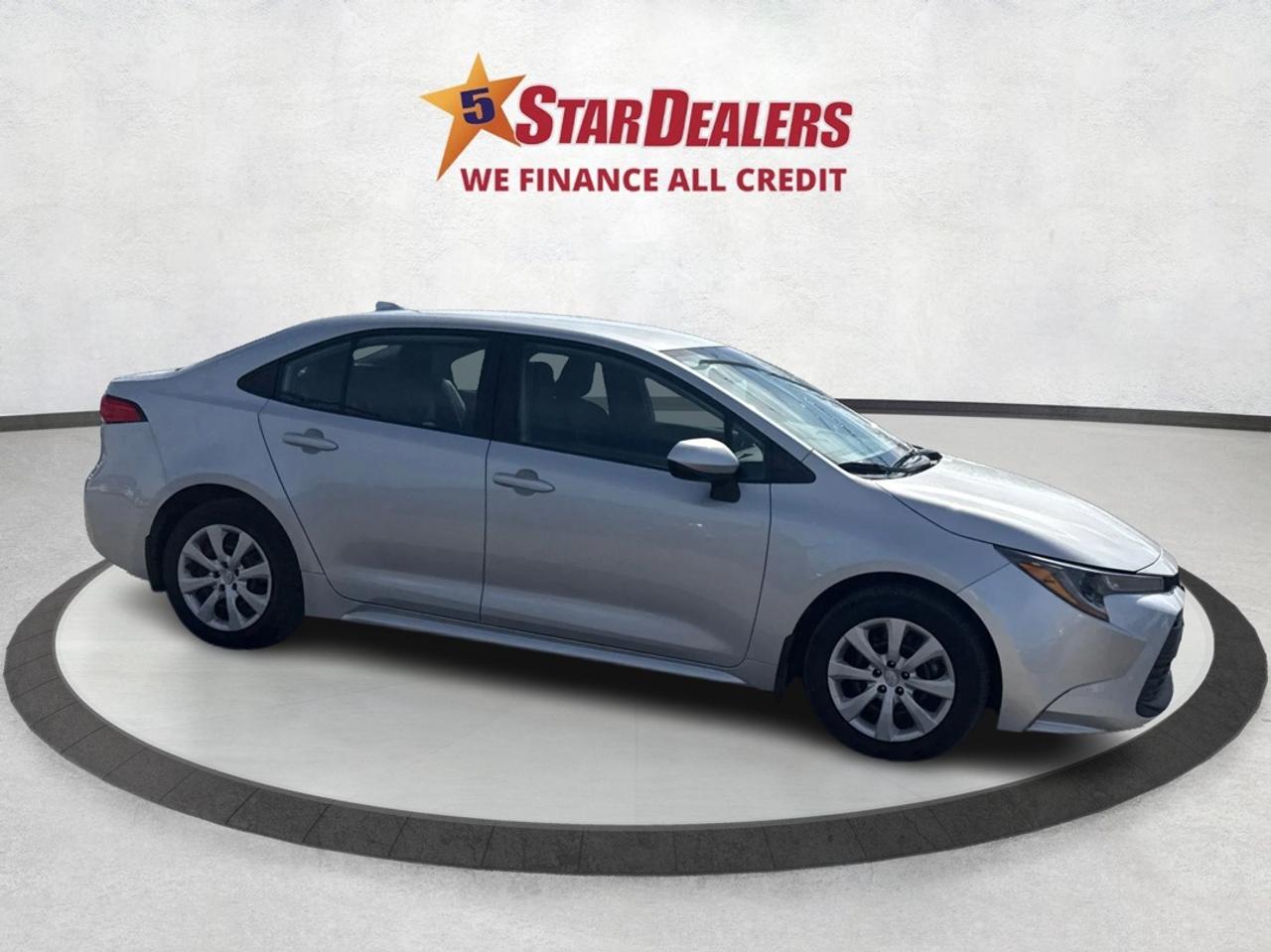 2023 Toyota Corolla LE CLEAN LOW KM MUST SEE WE FINANCE ALL CREDIT! Photo