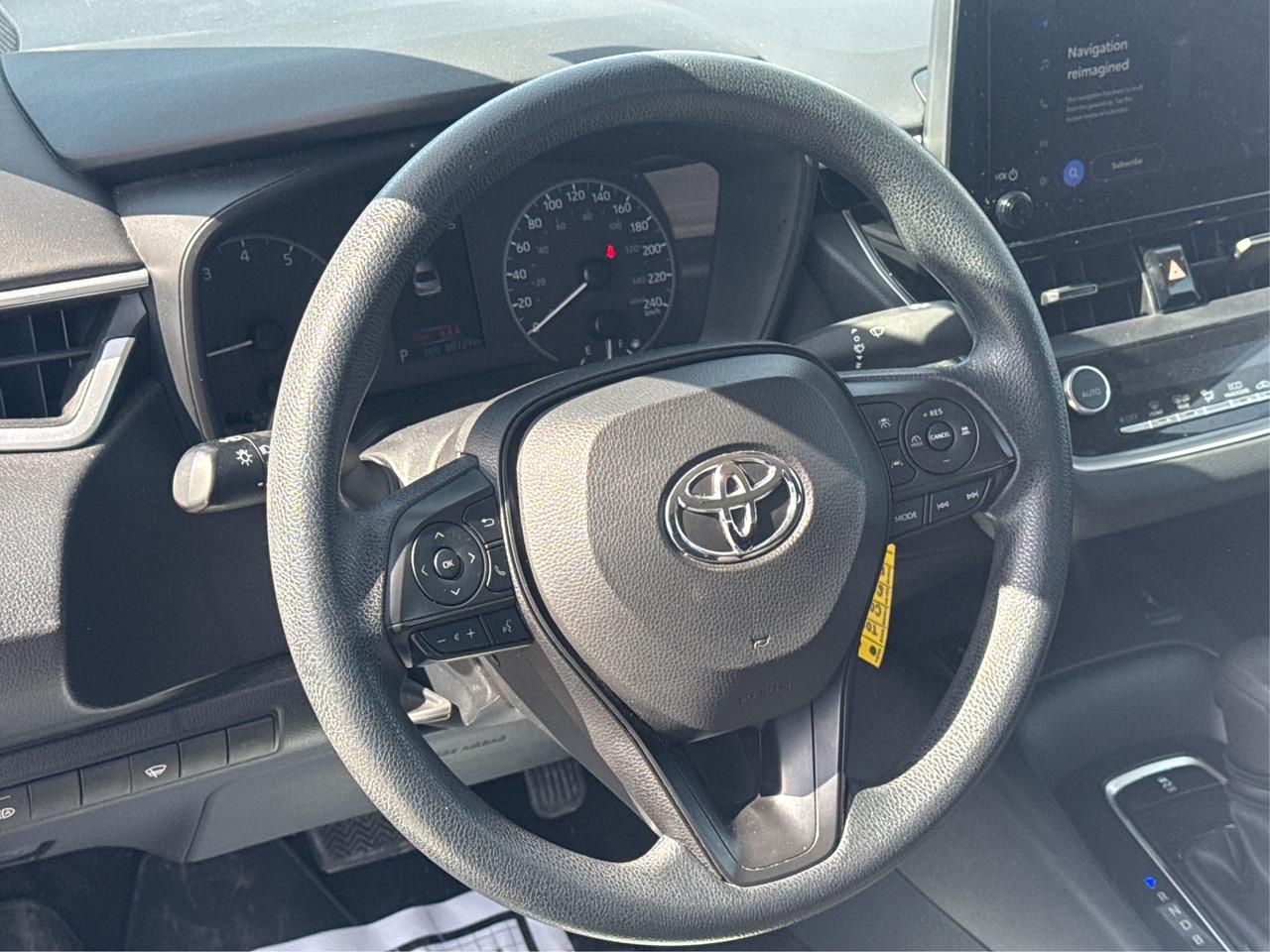 2023 Toyota Corolla LE CLEAN LOW KM MUST SEE WE FINANCE ALL CREDIT! Photo