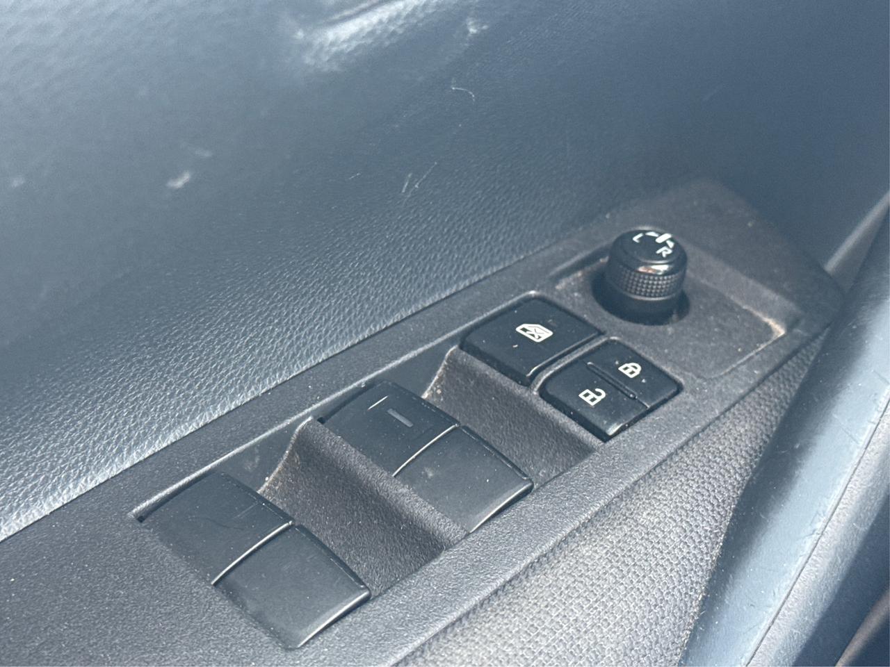 2023 Toyota Corolla LE CLEAN LOW KM MUST SEE WE FINANCE ALL CREDIT! Photo