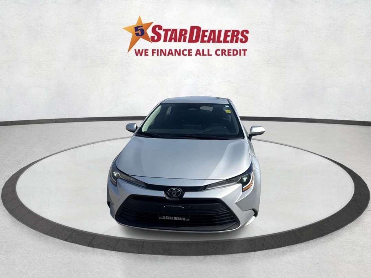 2023 Toyota Corolla LE CLEAN LOW KM MUST SEE WE FINANCE ALL CREDIT! Photo5