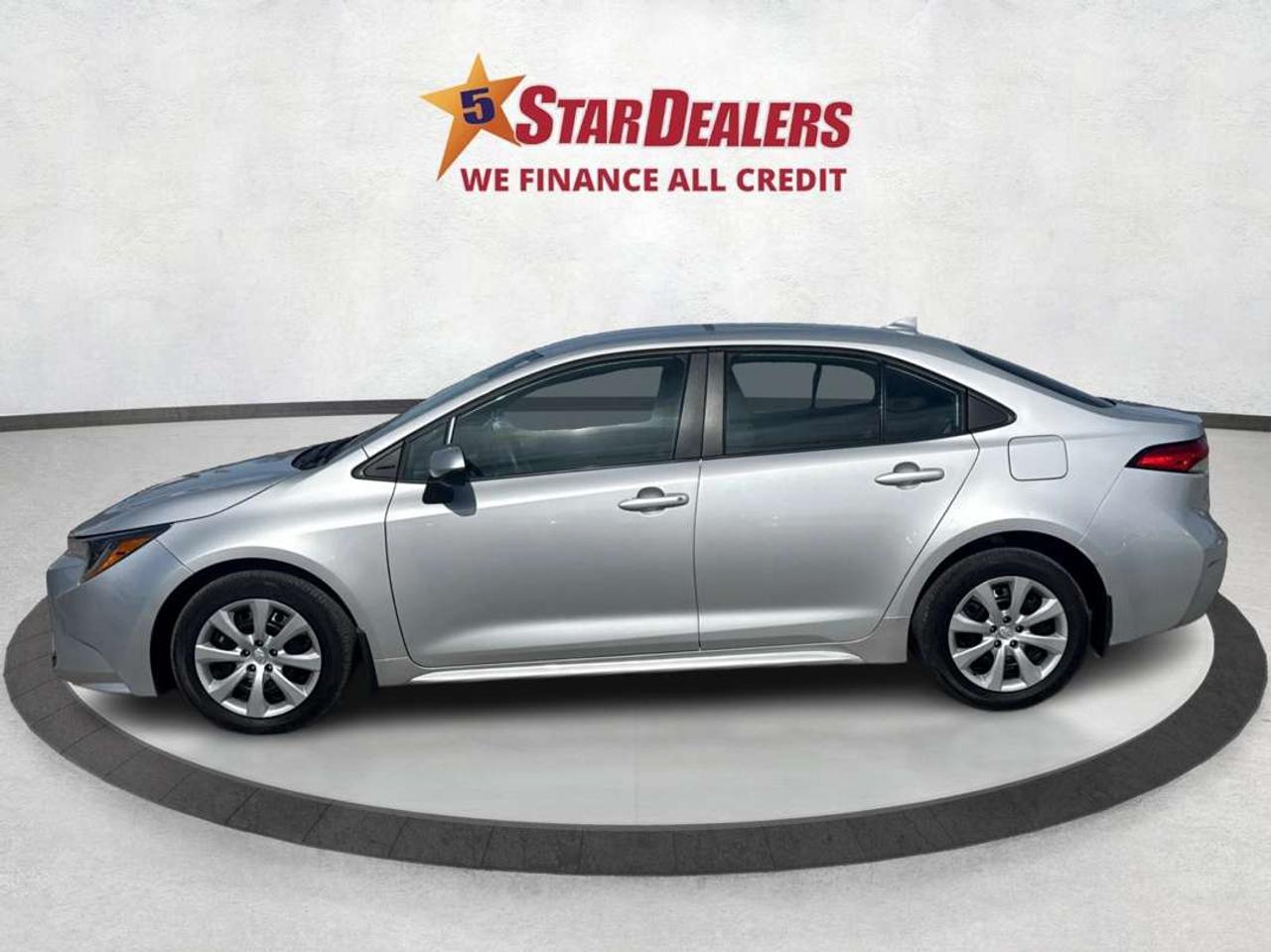 2023 Toyota Corolla LE CLEAN LOW KM MUST SEE WE FINANCE ALL CREDIT! Photo