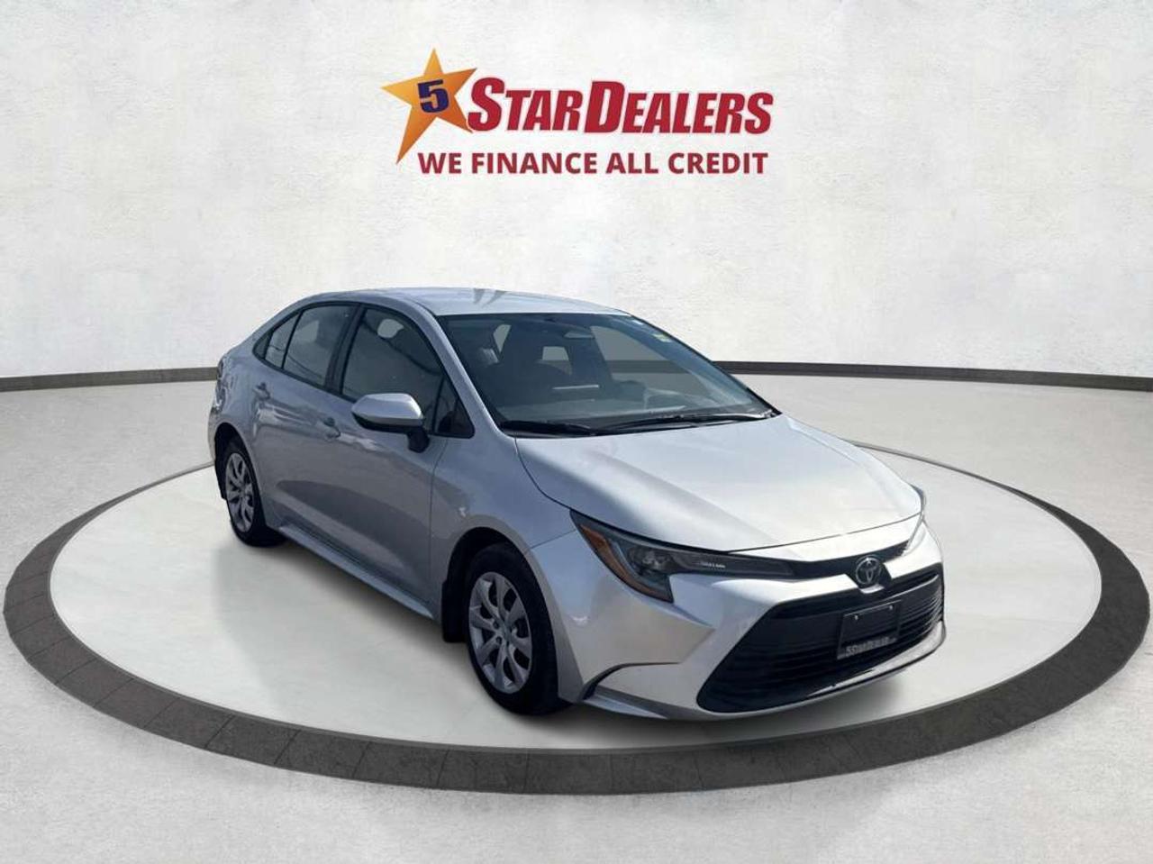 2023 Toyota Corolla LE CLEAN LOW KM MUST SEE WE FINANCE ALL CREDIT! Photo0