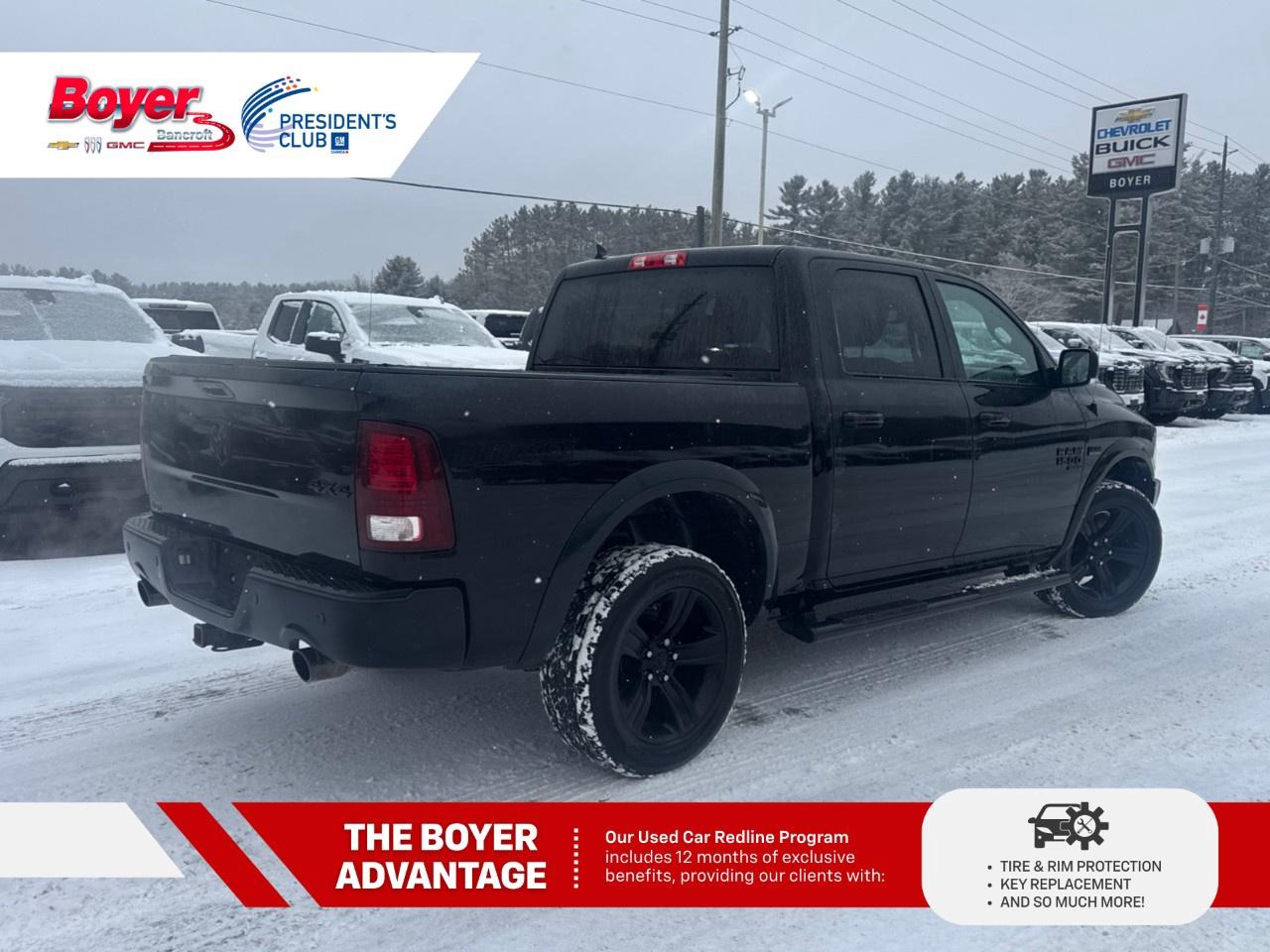 2022 RAM 1500 Classic WARLOCK 4X4 CREW CAB 5'7" BOX Photo4