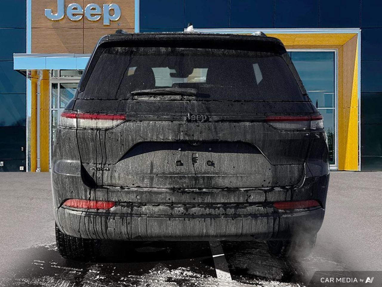 2025 Jeep Grand Cherokee Laredo 4dr 4x4 Photo