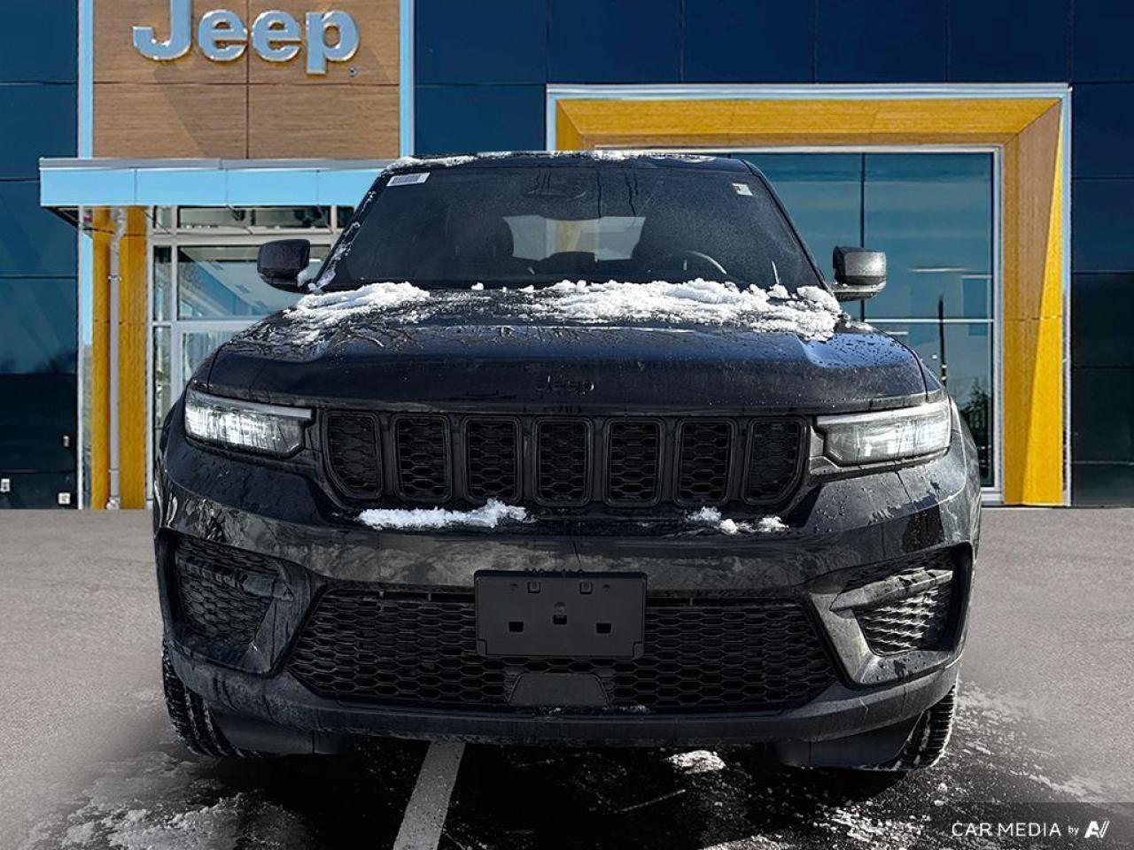 2025 Jeep Grand Cherokee Laredo 4dr 4x4 Photo