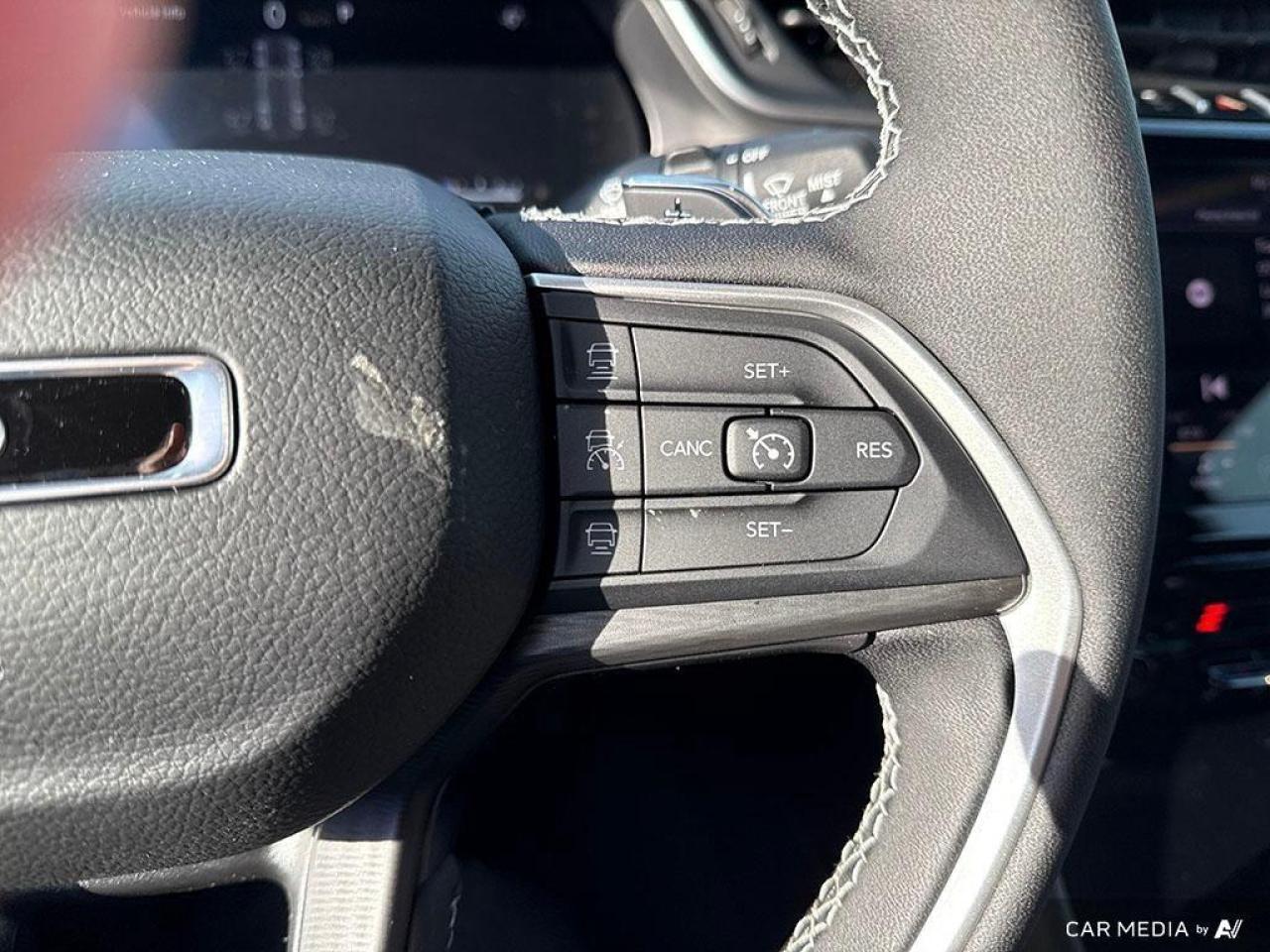 2025 Jeep Grand Cherokee Laredo 4dr 4x4 Photo