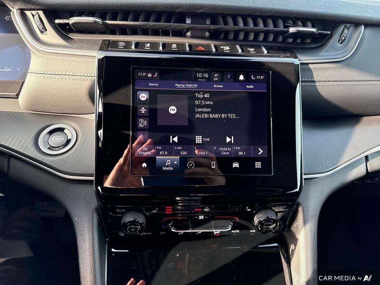 2025 Jeep Grand Cherokee Laredo 4dr 4x4 Photo