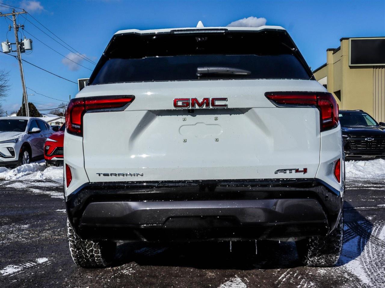 2026 GMC Terrain AWD AT4 Photo