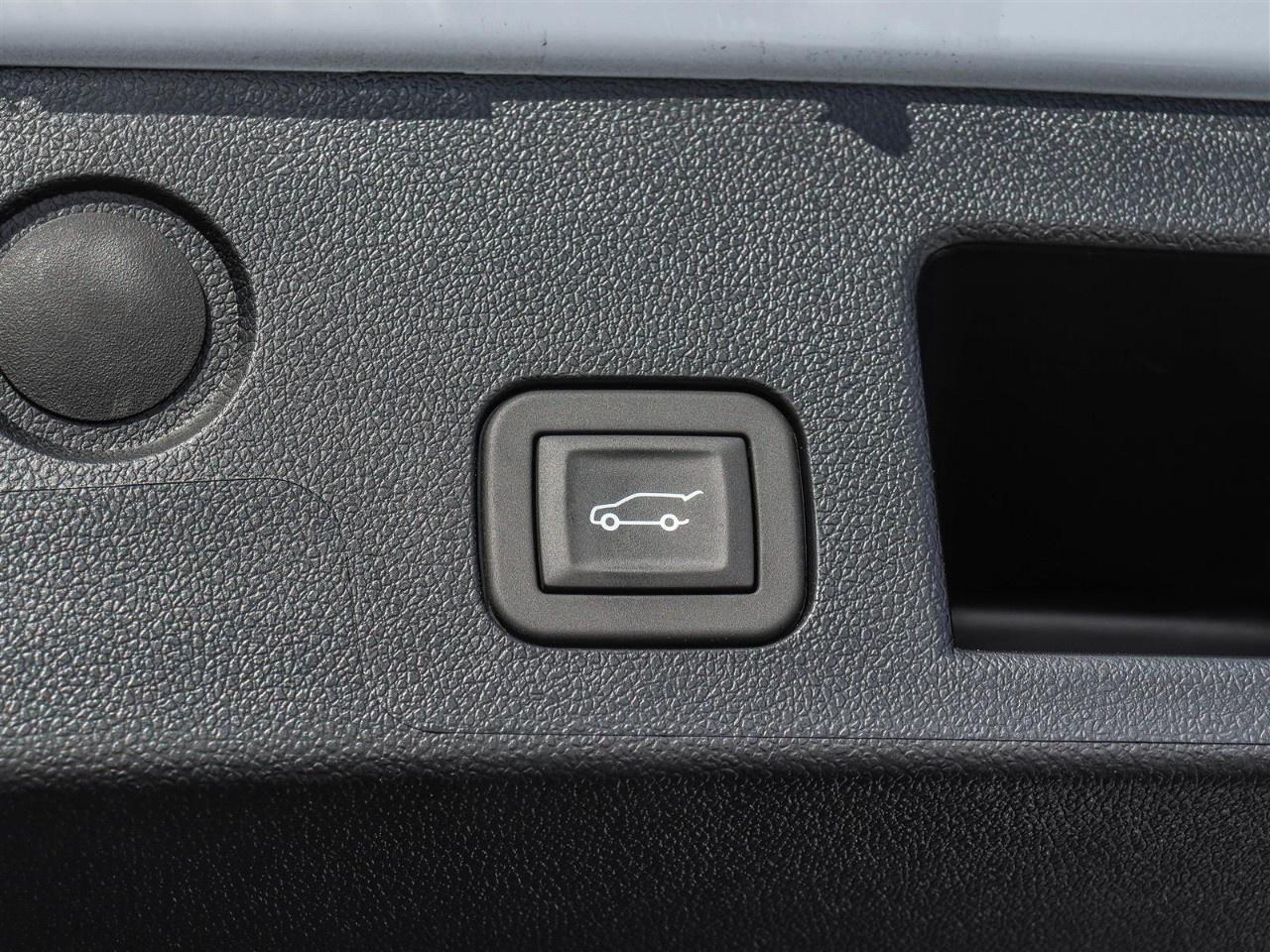 2026 GMC Terrain AWD AT4 Photo