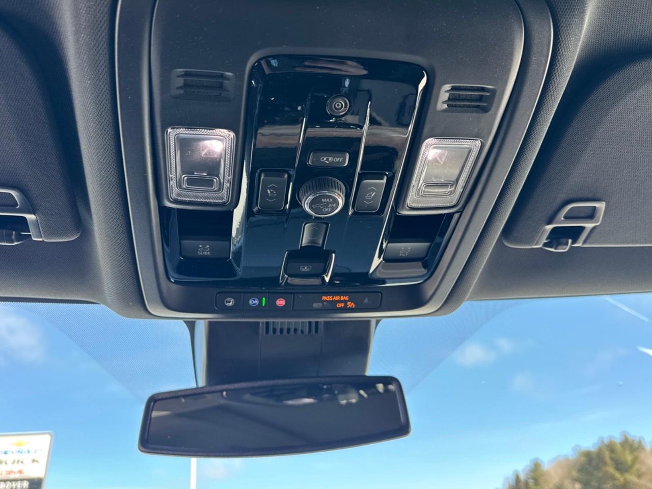 2026 Chevrolet Suburban 4WD 4dr Z71 Photo