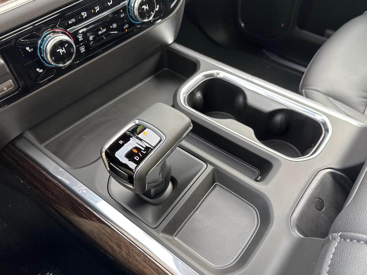 2026 GMC Sierra 1500 Crew Cab Short Box 4-Wheel Drive Elevation Photo