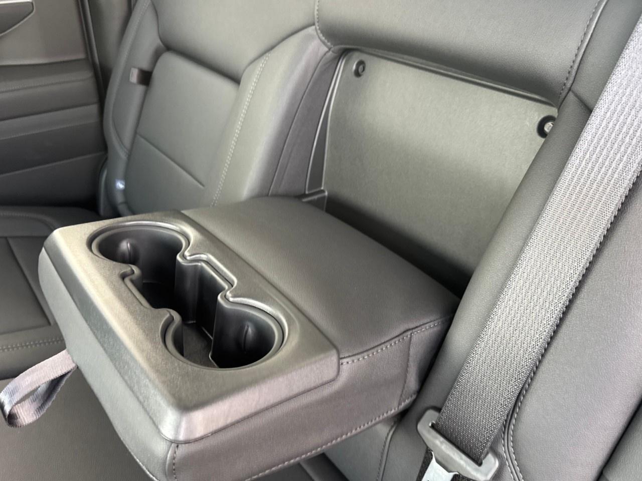 2026 GMC Sierra 1500 Crew Cab Short Box 4-Wheel Drive Elevation Photo