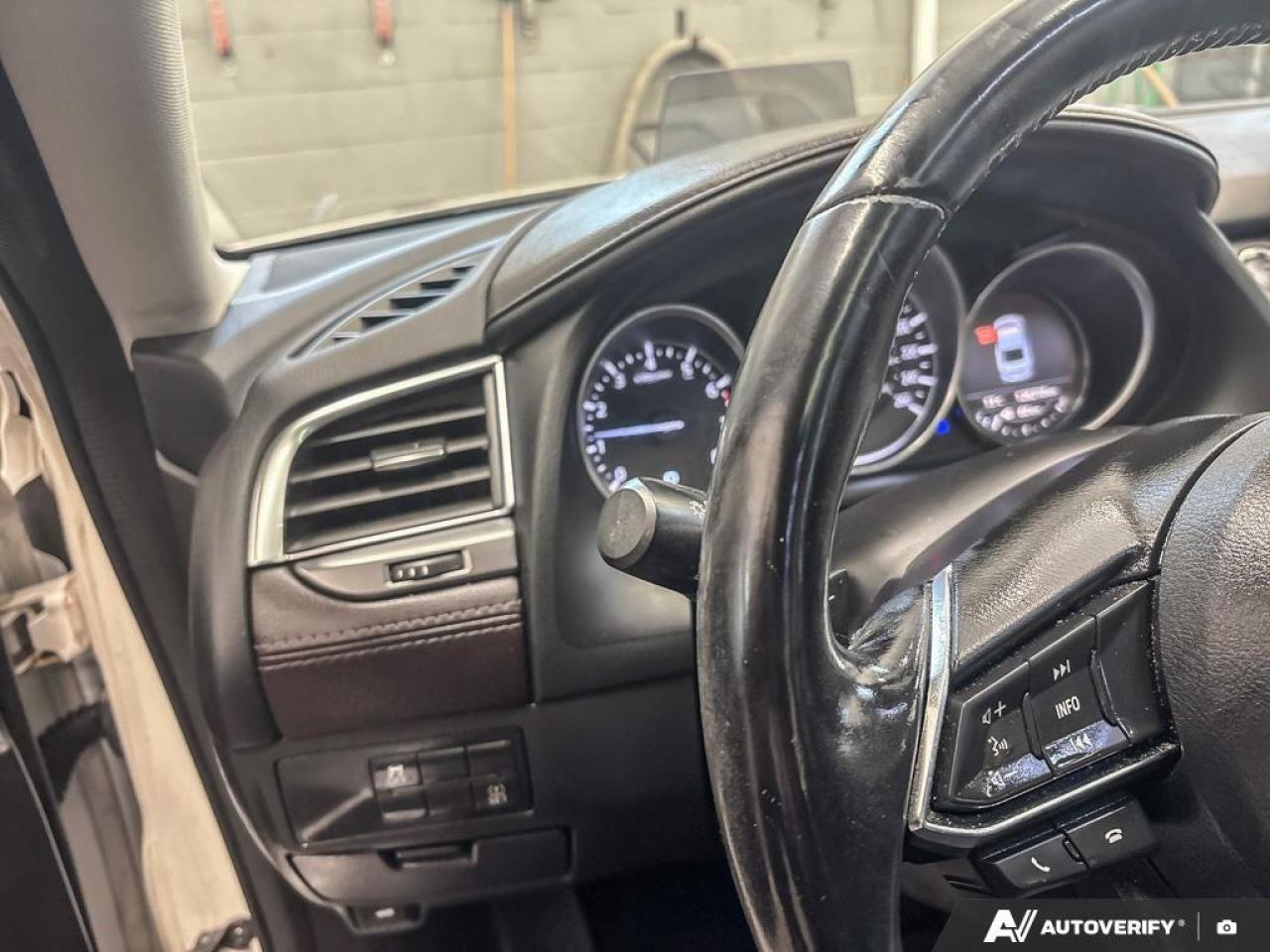 2017 Mazda 6 GT (A6) 4dr Sedan Photo