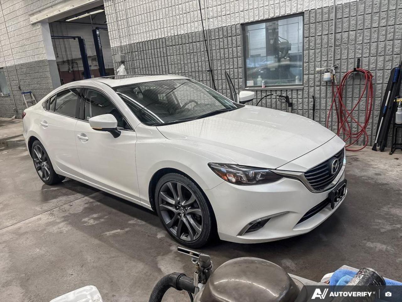 2017 Mazda 6 GT (A6) 4dr Sedan Photo