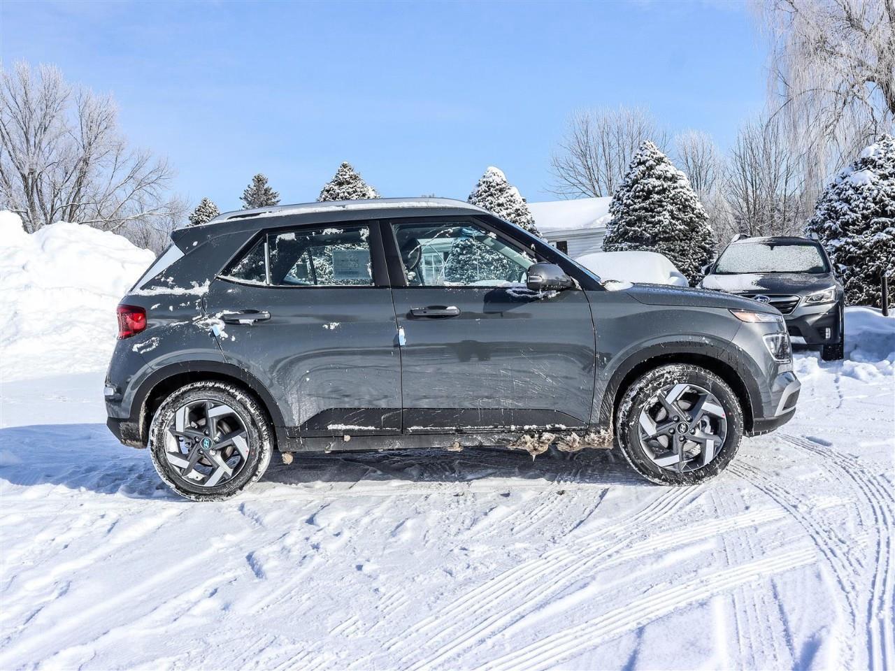 2026 Hyundai Venue Ultimate w/Black Interior 4dr Front-Wheel Drive Photo2