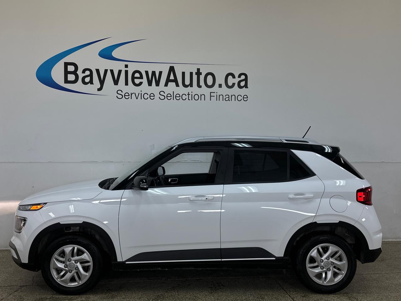 2025 Hyundai Venue Preferred w/Two-Tone 4dr Front-Wheel Drive Photo3