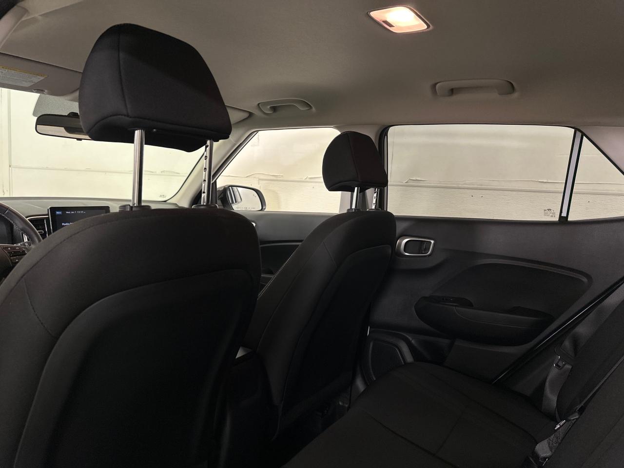 2025 Hyundai Venue Preferred w/Two-Tone 4dr Front-Wheel Drive Photo