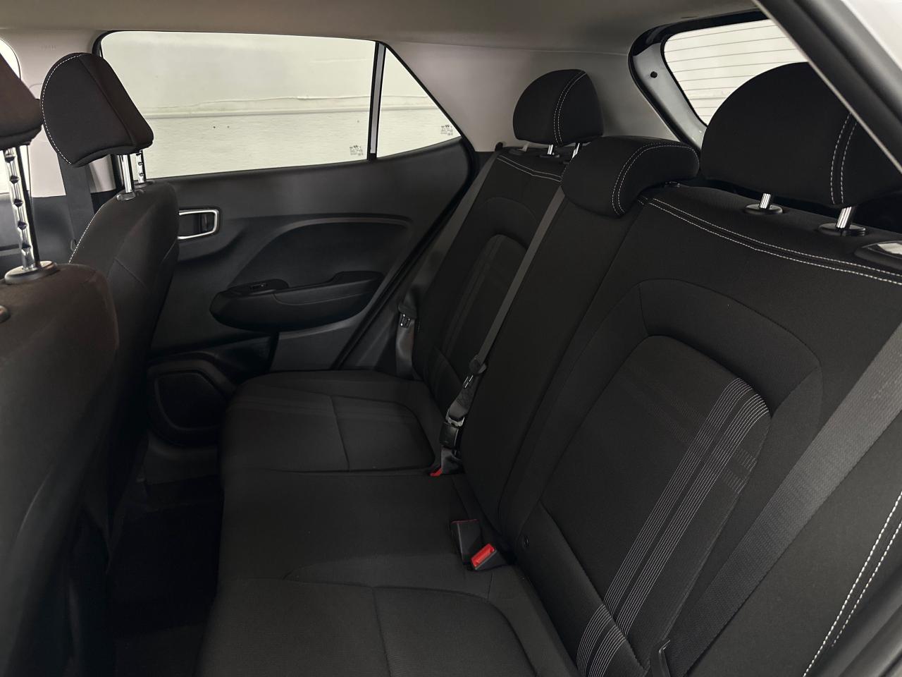 2025 Hyundai Venue Preferred w/Two-Tone 4dr Front-Wheel Drive Photo