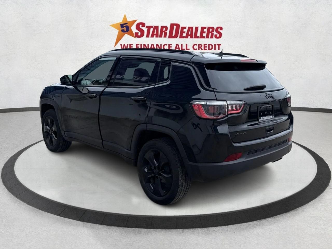 2021 Jeep Compass AWD LEATHER HEATED SEATS WE FINANCE ALL CREDIT! Photo4