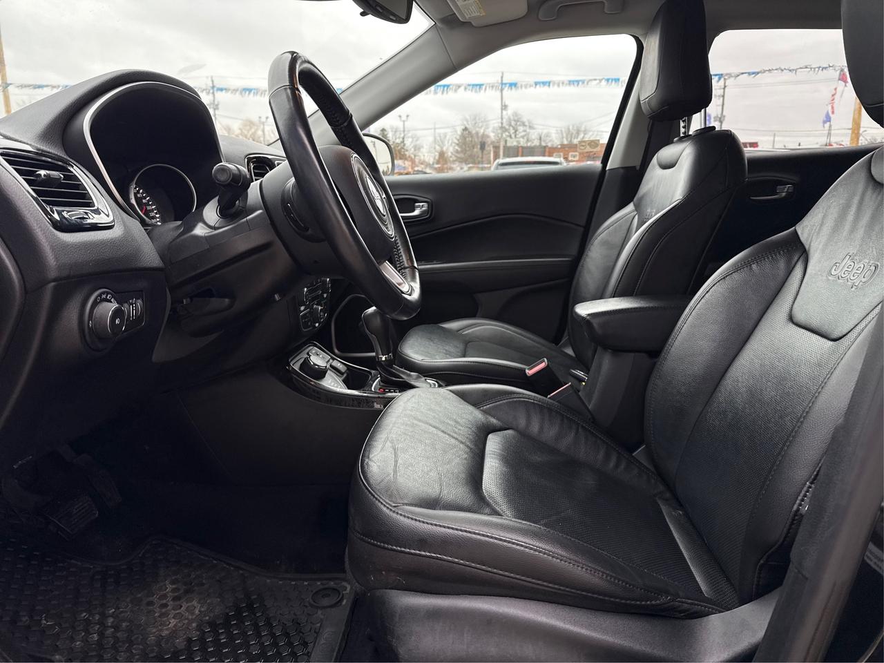 2021 Jeep Compass AWD LEATHER HEATED SEATS WE FINANCE ALL CREDIT! Photo