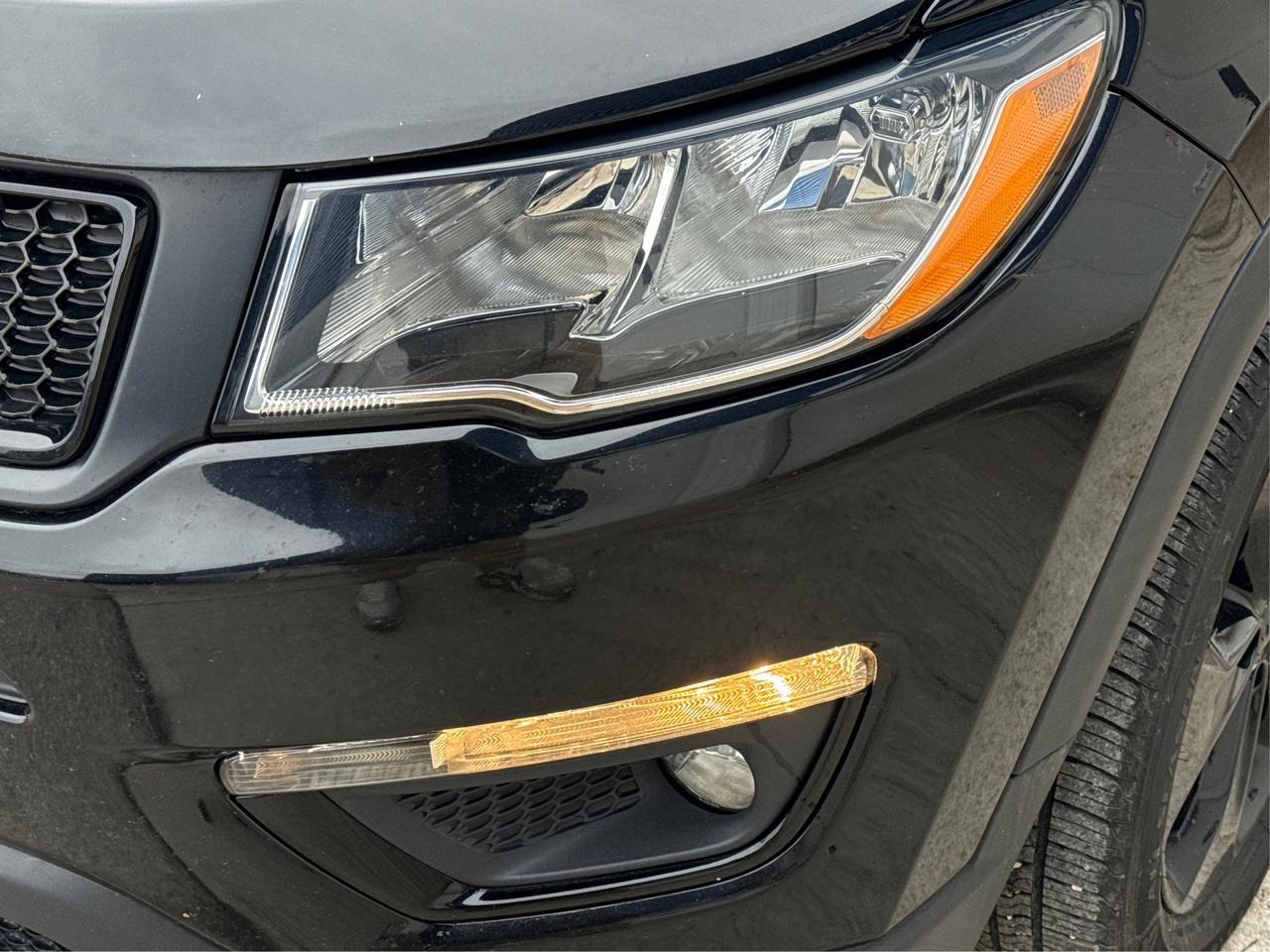 2021 Jeep Compass AWD LEATHER HEATED SEATS WE FINANCE ALL CREDIT! Photo