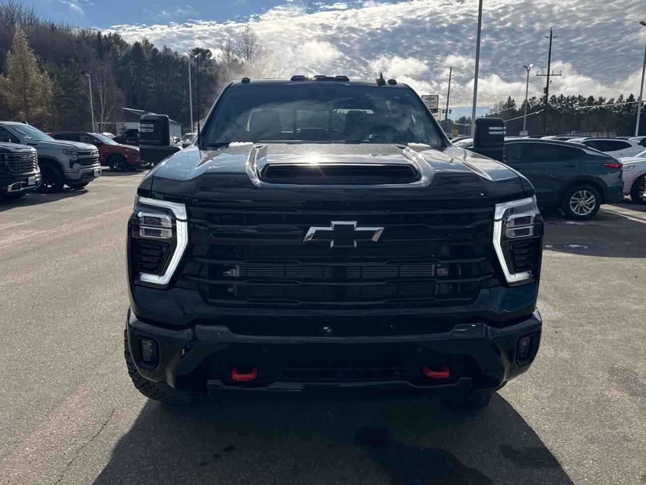 2026 Chevrolet SILVERADO 2500HD 4WD Crew Cab Standard Box LTZ Photo