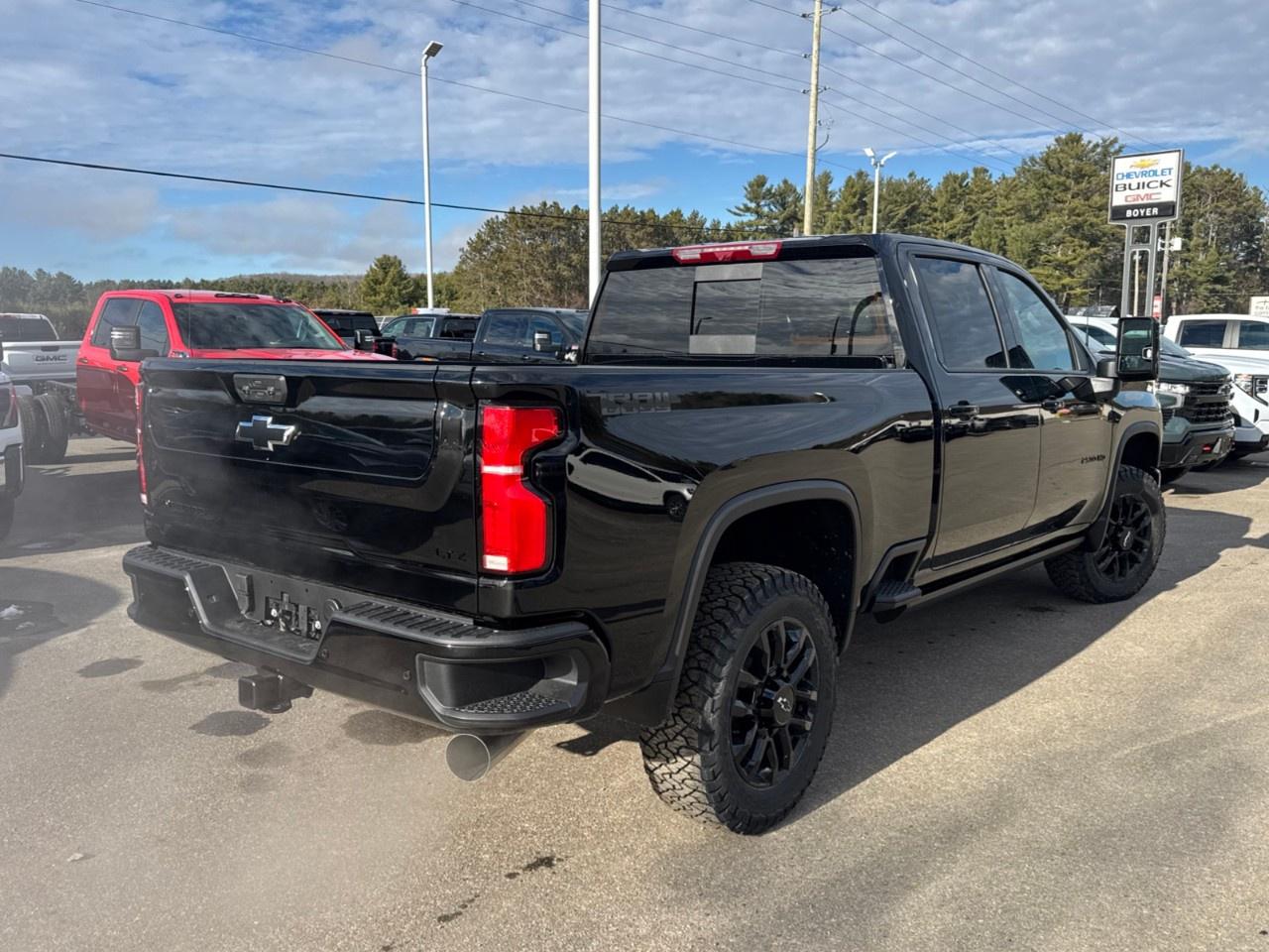 2026 Chevrolet SILVERADO 2500HD 4WD Crew Cab Standard Box LTZ Photo