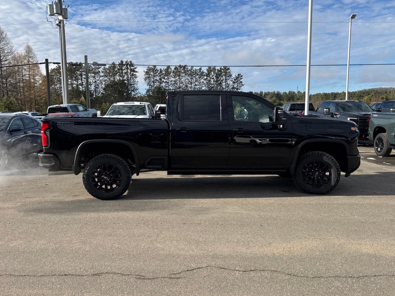 2026 Chevrolet SILVERADO 2500HD 4WD Crew Cab Standard Box LTZ Photo