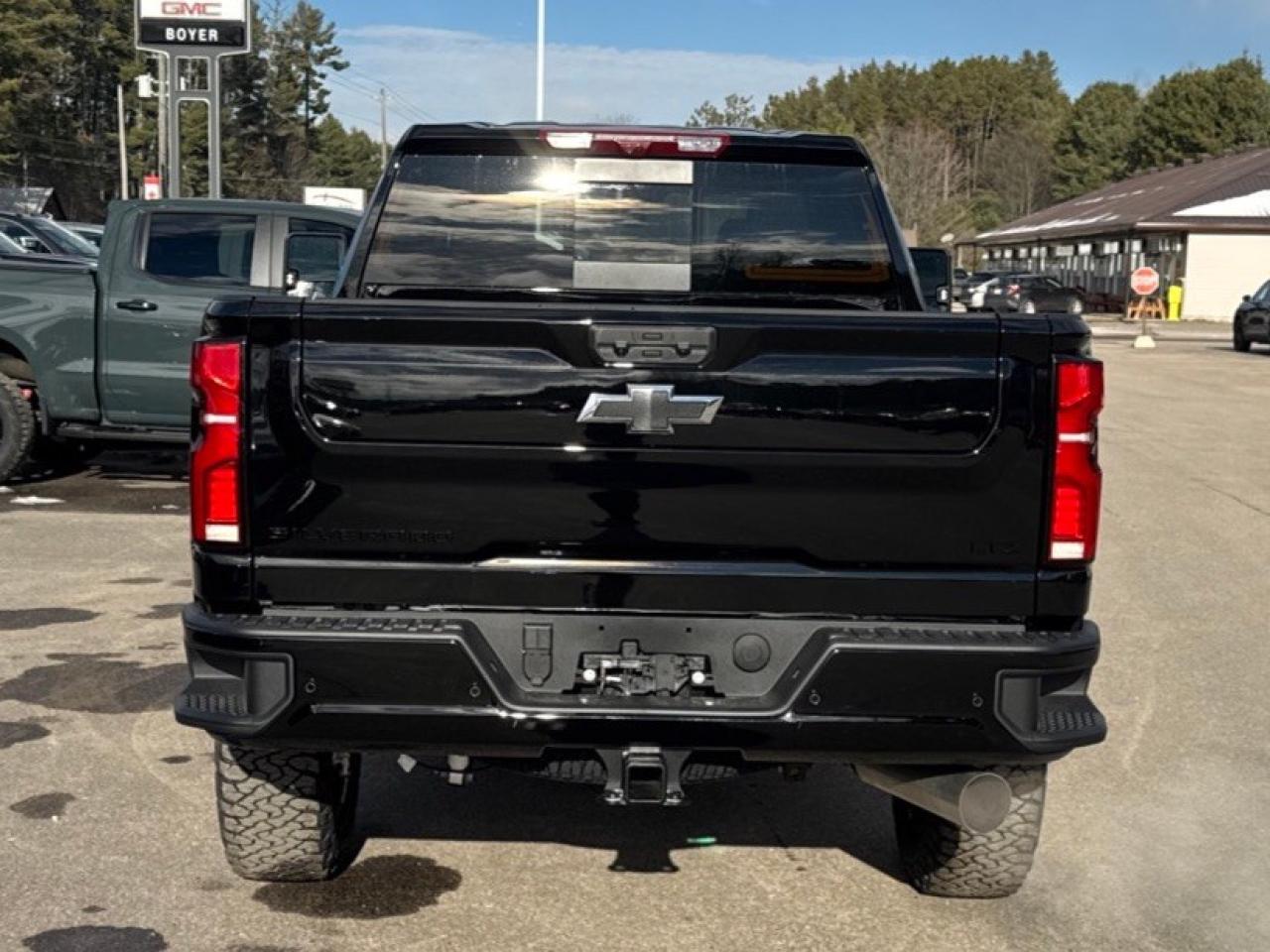 2026 Chevrolet SILVERADO 2500HD 4WD Crew Cab Standard Box LTZ Photo