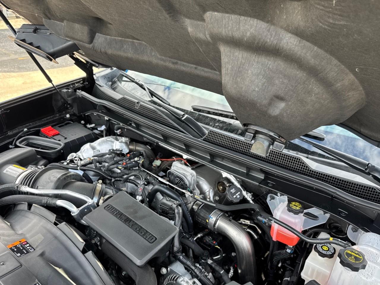 2026 Chevrolet SILVERADO 2500HD 4WD Crew Cab Standard Box LTZ Photo