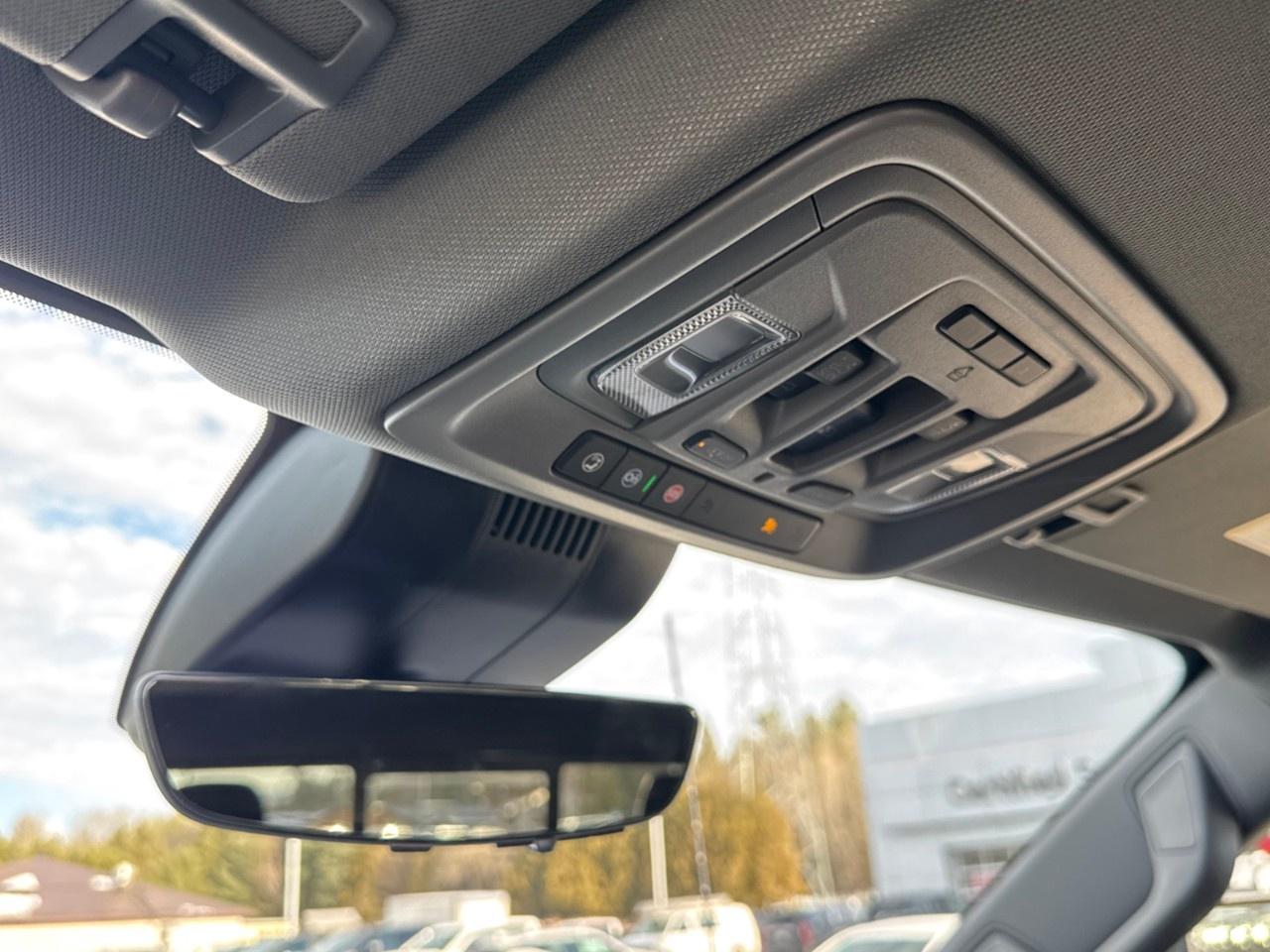 2026 Chevrolet SILVERADO 2500HD 4WD Crew Cab Standard Box LTZ Photo