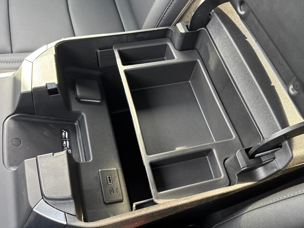 2026 Chevrolet SILVERADO 2500HD 4WD Crew Cab Standard Box LTZ Photo