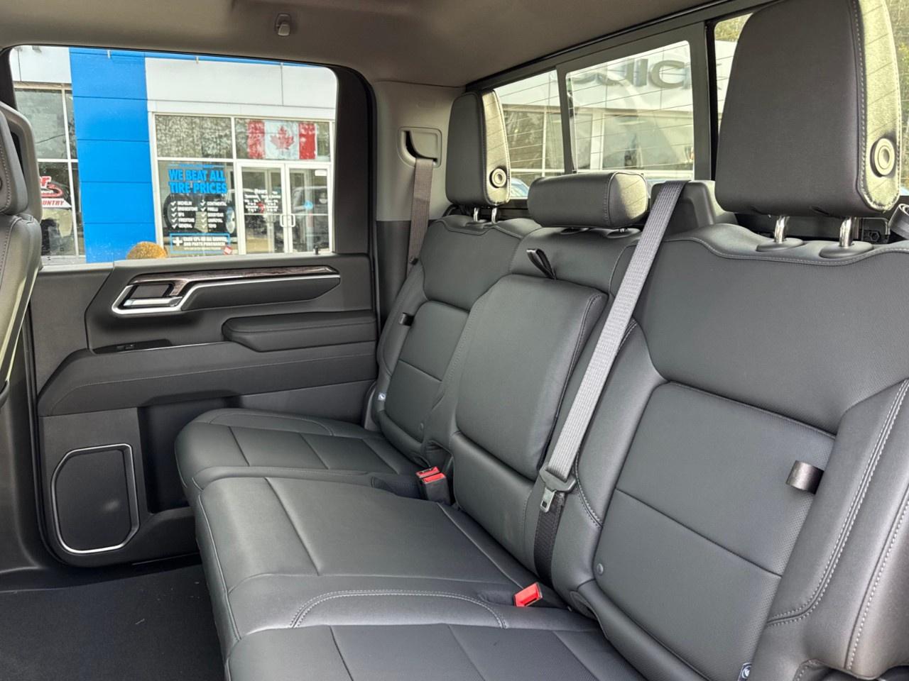 2026 Chevrolet SILVERADO 2500HD 4WD Crew Cab Standard Box LTZ Photo