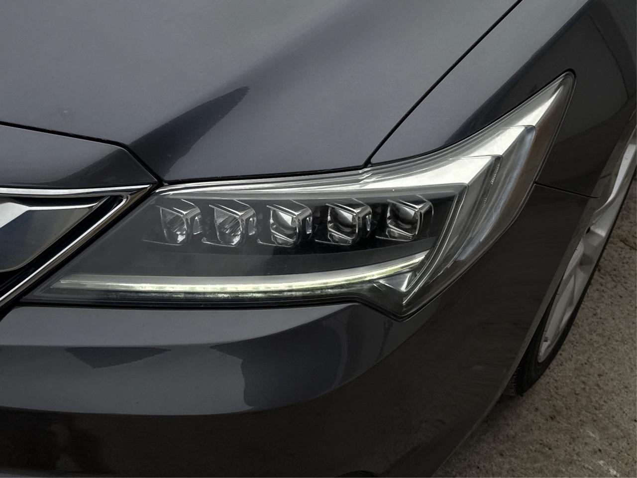 2018 Acura ILX LEATHER SUNROOF HEATED SEATS WE FINANCE ALL CREDIT Photo