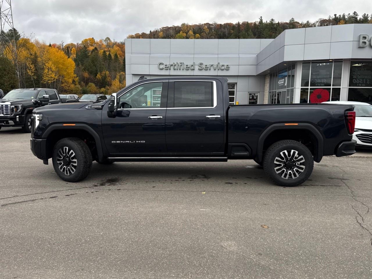 2025 GMC SIERRA 2500HD 4WD Crew Cab Standard Box Denali Ultimate Photo