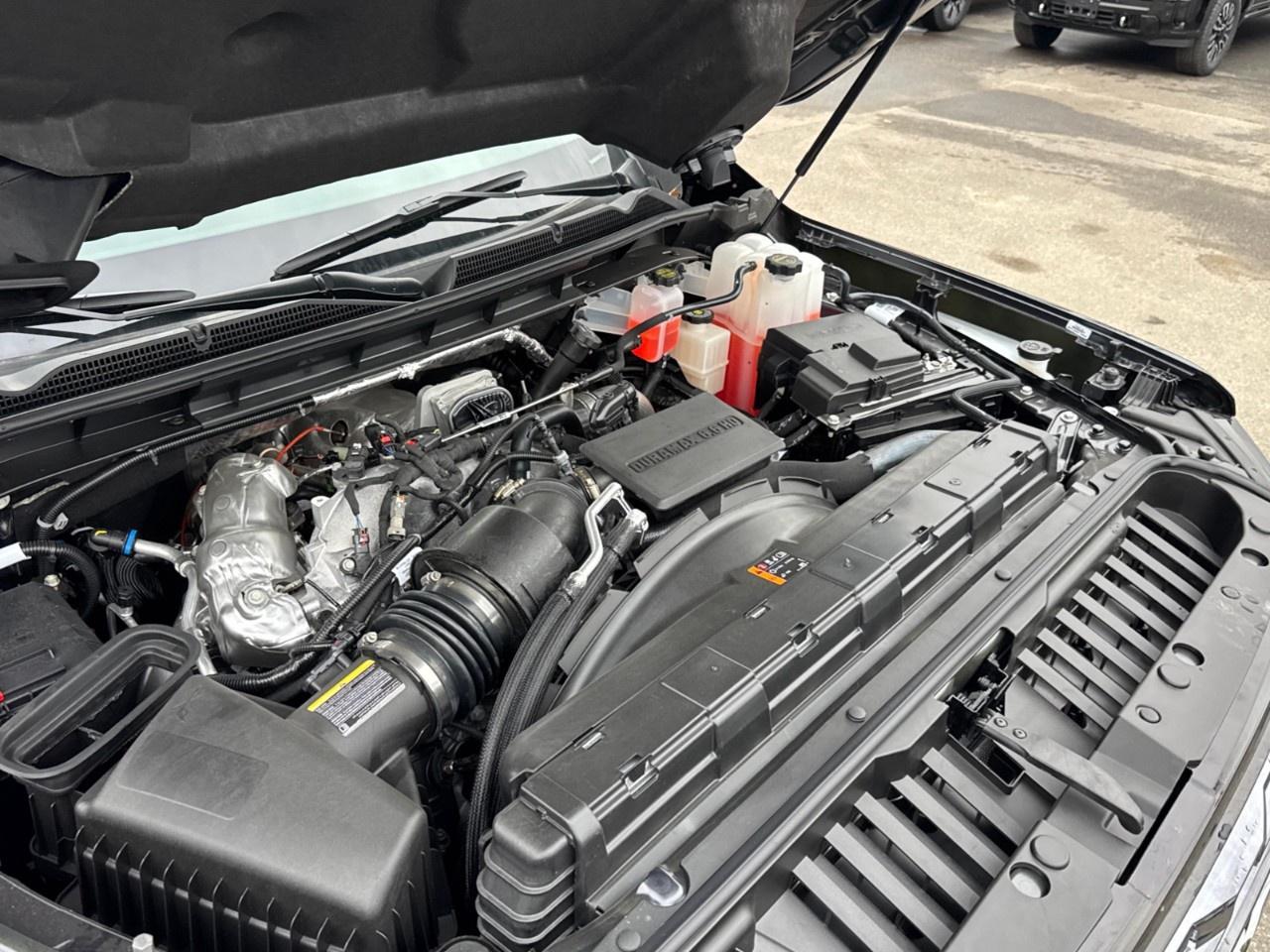 2025 GMC SIERRA 2500HD 4WD Crew Cab Standard Box Denali Ultimate Photo