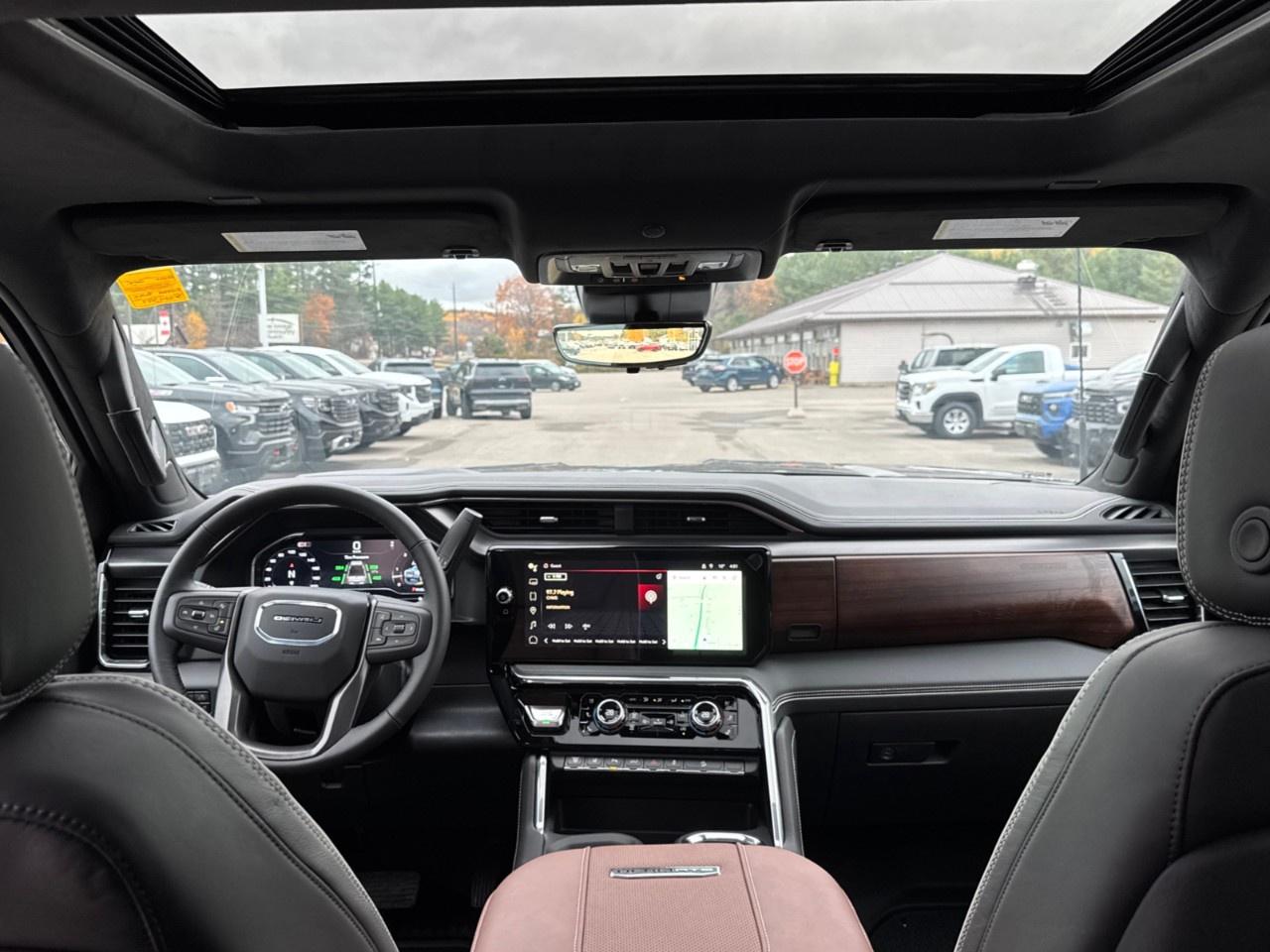 2025 GMC SIERRA 2500HD 4WD Crew Cab Standard Box Denali Ultimate Photo