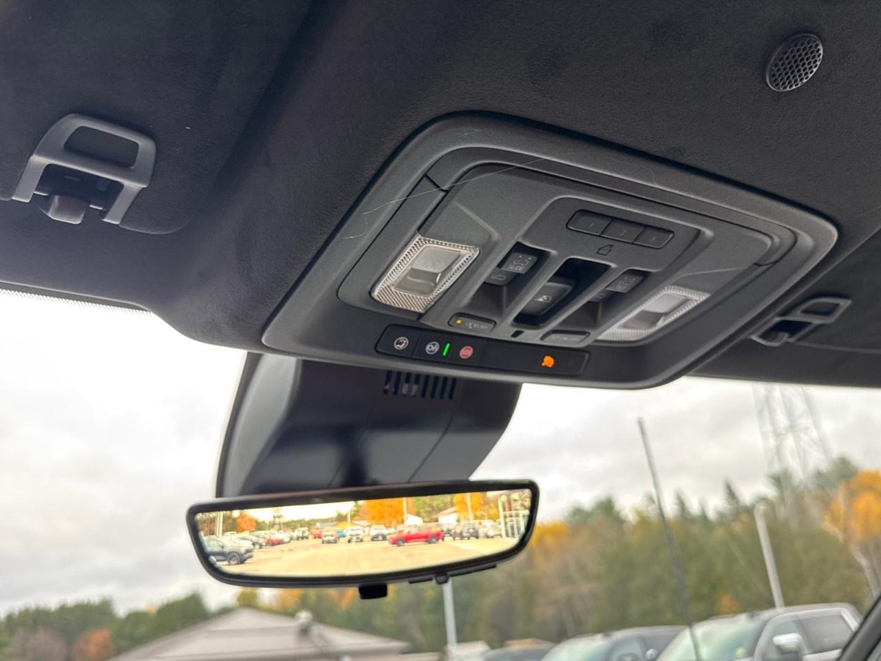 2025 GMC SIERRA 2500HD 4WD Crew Cab Standard Box Denali Ultimate Photo