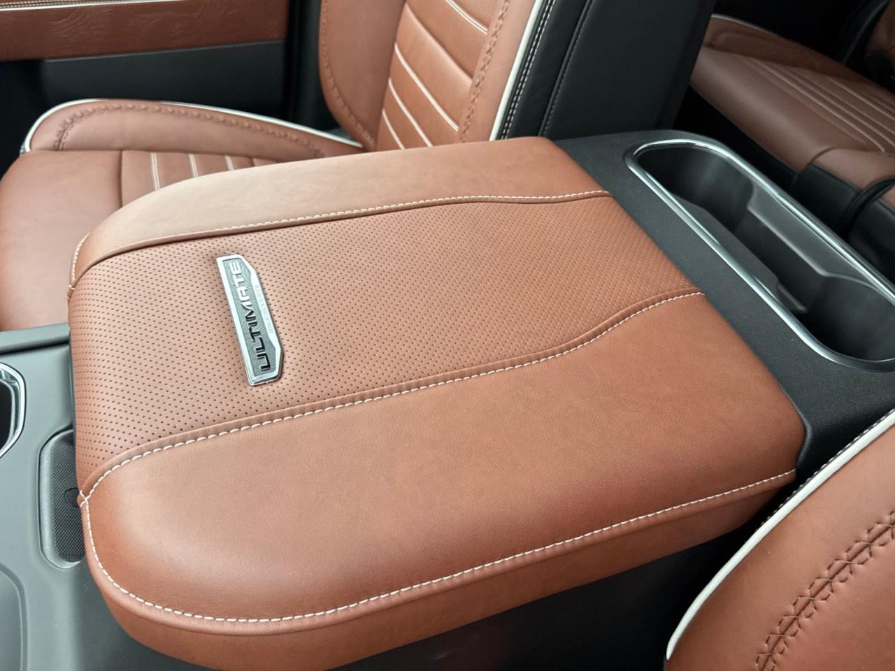 2025 GMC SIERRA 2500HD 4WD Crew Cab Standard Box Denali Ultimate Photo