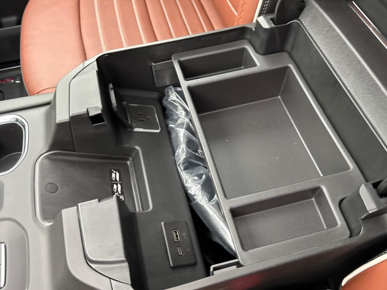 2025 GMC SIERRA 2500HD 4WD Crew Cab Standard Box Denali Ultimate Photo