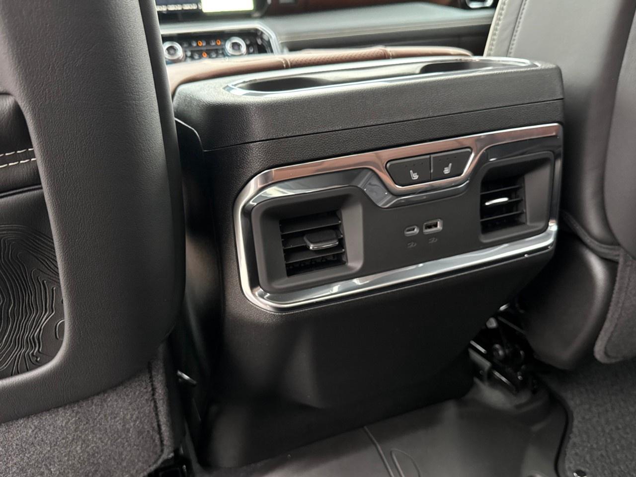 2025 GMC SIERRA 2500HD 4WD Crew Cab Standard Box Denali Ultimate Photo