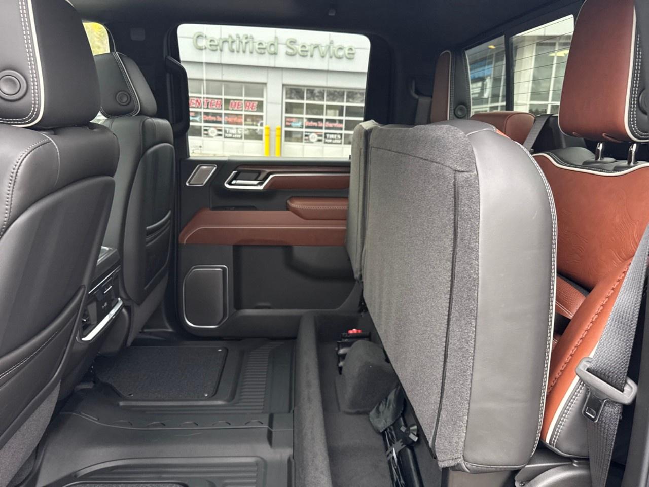 2025 GMC SIERRA 2500HD 4WD Crew Cab Standard Box Denali Ultimate Photo