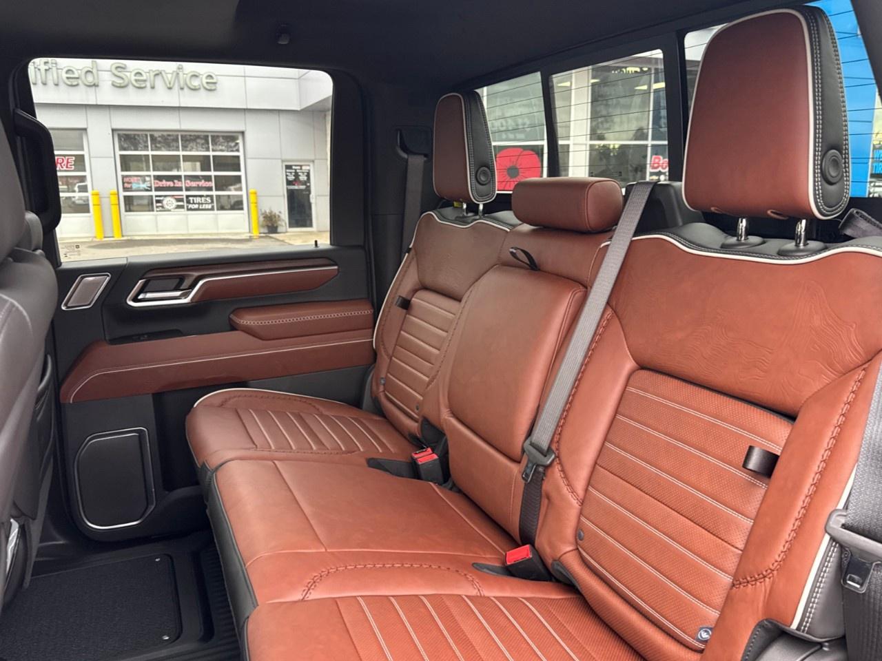 2025 GMC SIERRA 2500HD 4WD Crew Cab Standard Box Denali Ultimate Photo