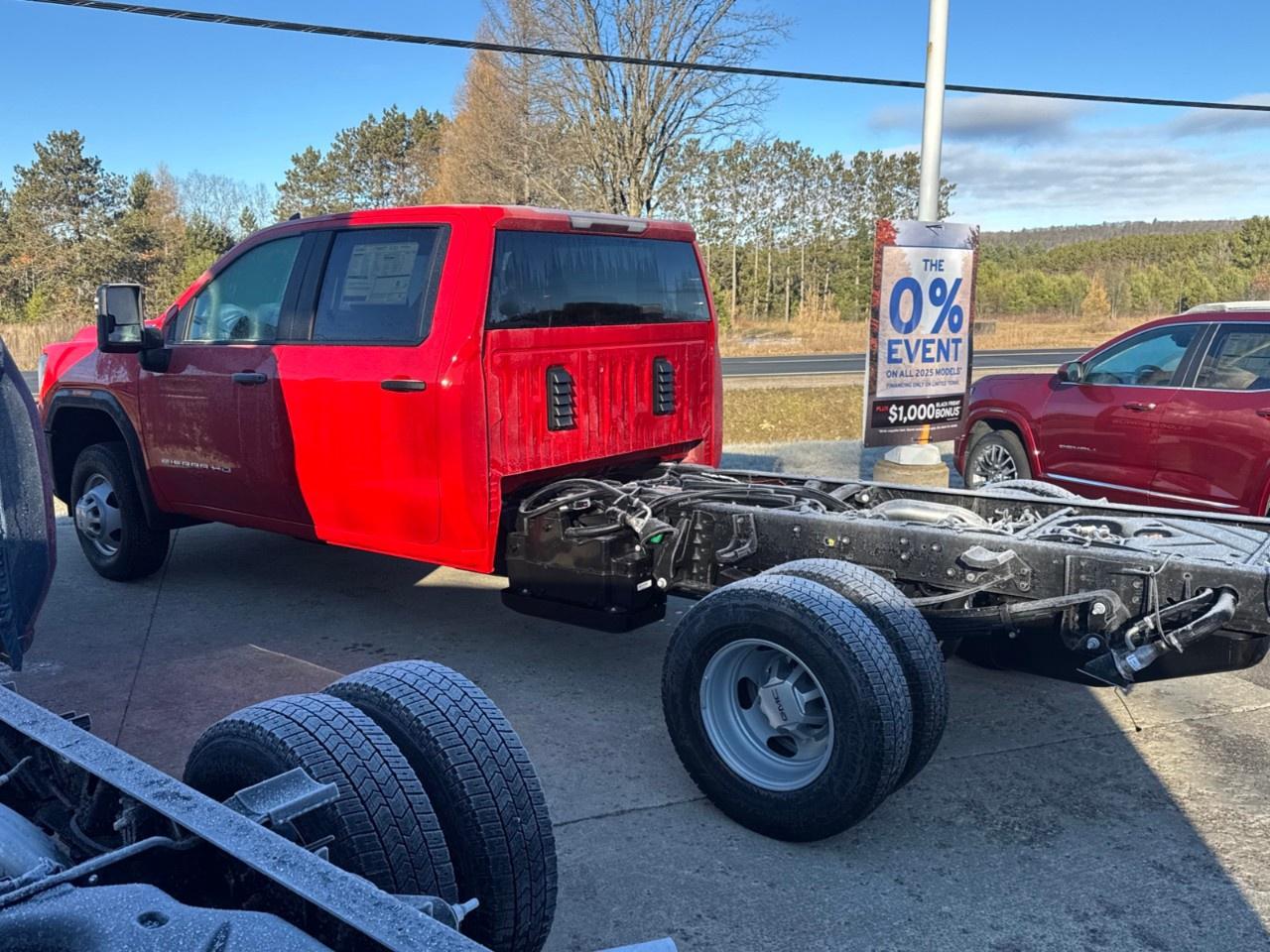 2026 GMC Sierra 3500HD CC 4WD Crew Cab 177" WB, 60" CA Pro Photo