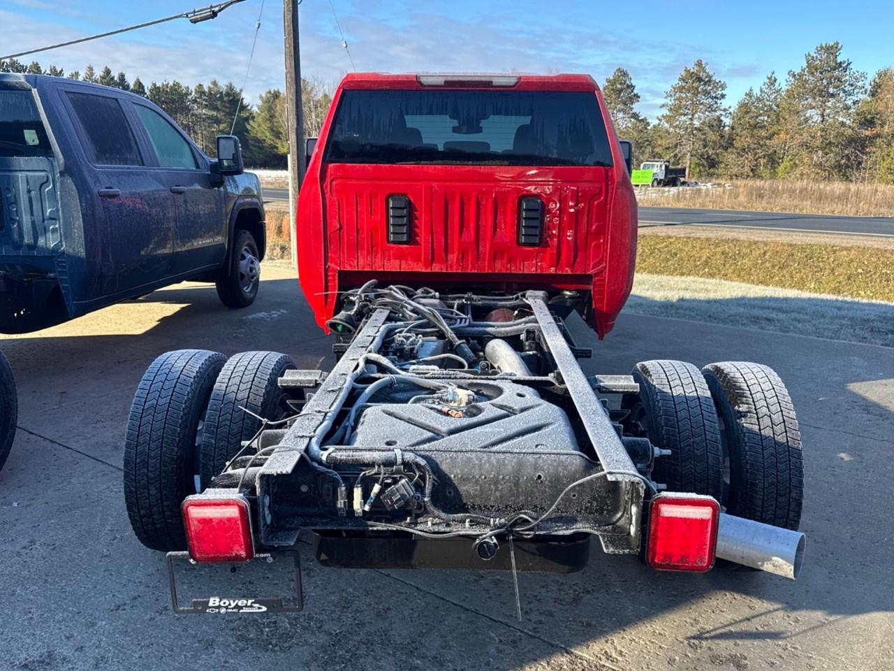 2026 GMC Sierra 3500HD CC 4WD Crew Cab 177" WB, 60" CA Pro Photo
