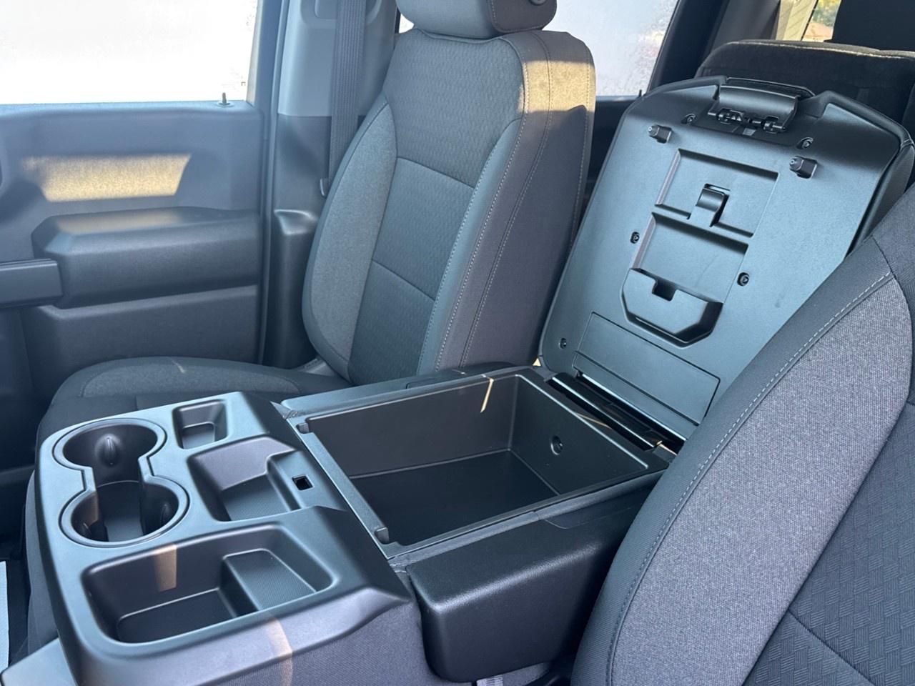 2026 GMC Sierra 3500HD CC 4WD Crew Cab 177" WB, 60" CA Pro Photo