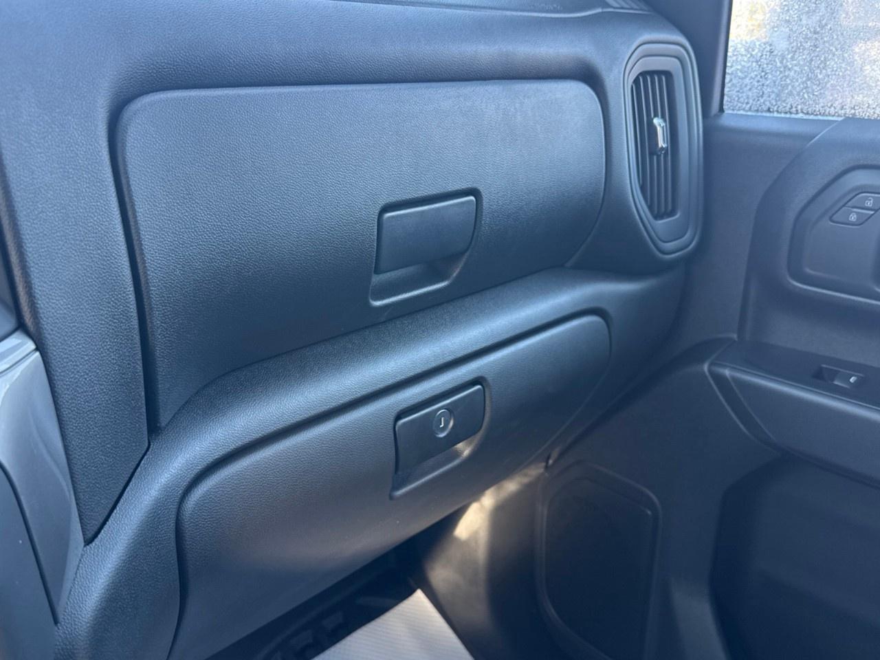 2026 GMC Sierra 3500HD CC 4WD Crew Cab 177" WB, 60" CA Pro Photo