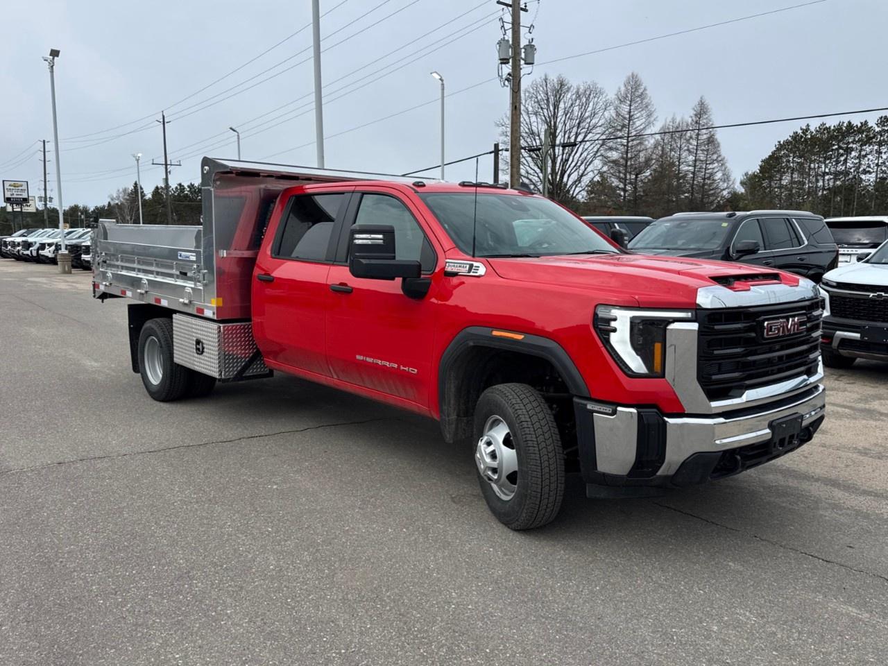 2026 GMC Sierra 3500HD CC 4WD Crew Cab 177" WB, 60" CA Pro Photo